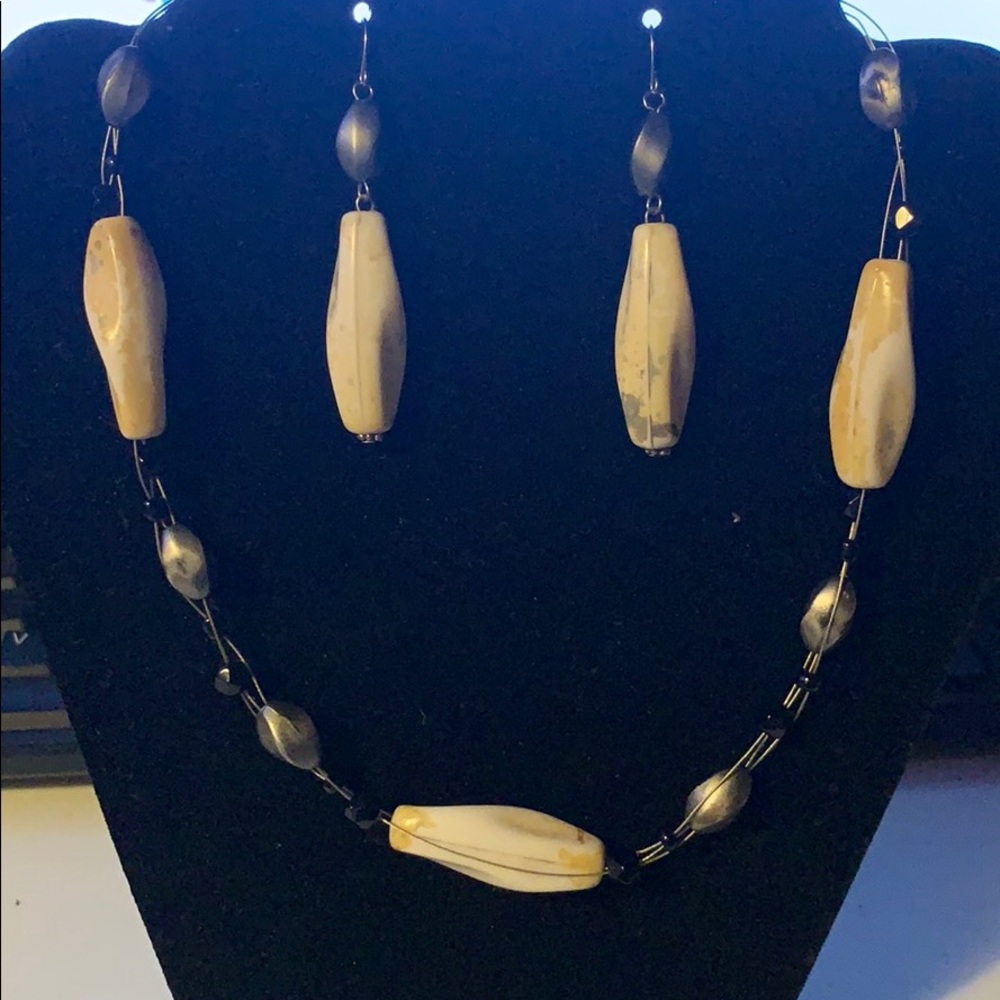 Necklace and earrings set